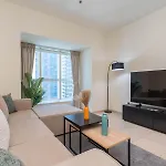 Access To Tram-High Floor-Spacious