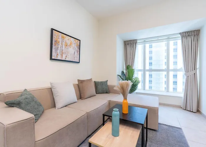 Access To Tram-High Floor-Spacious