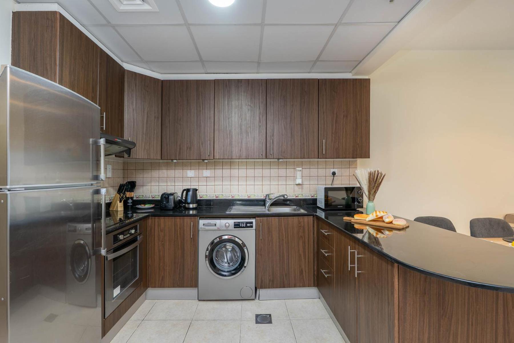 Access To Tram-high Floor-spacious