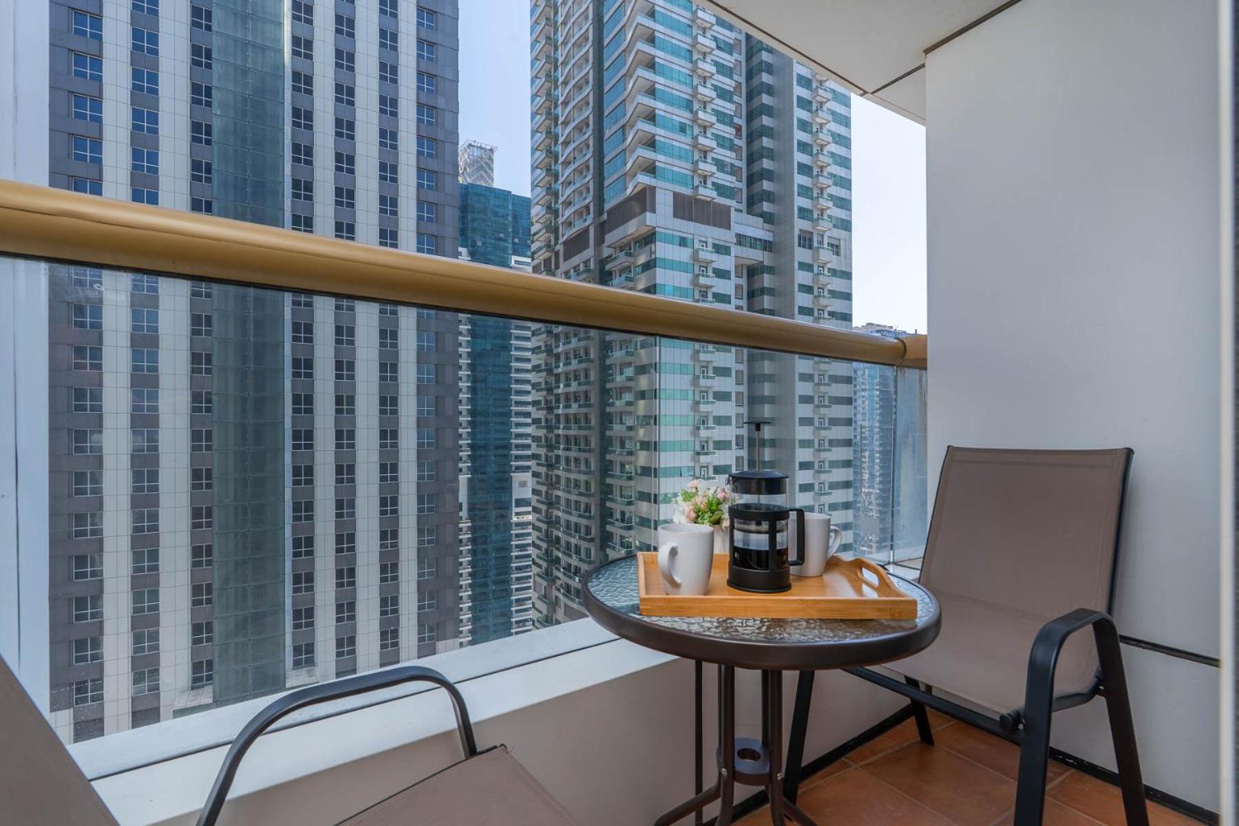 Apartment Access To Tram-high Floor-spacious *