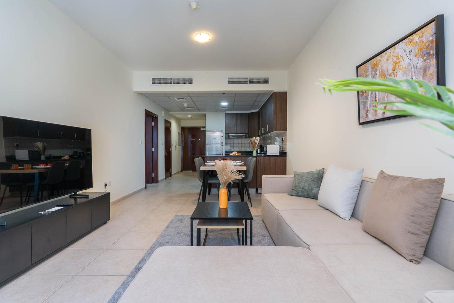 Access To Tram-high Floor-spacious *