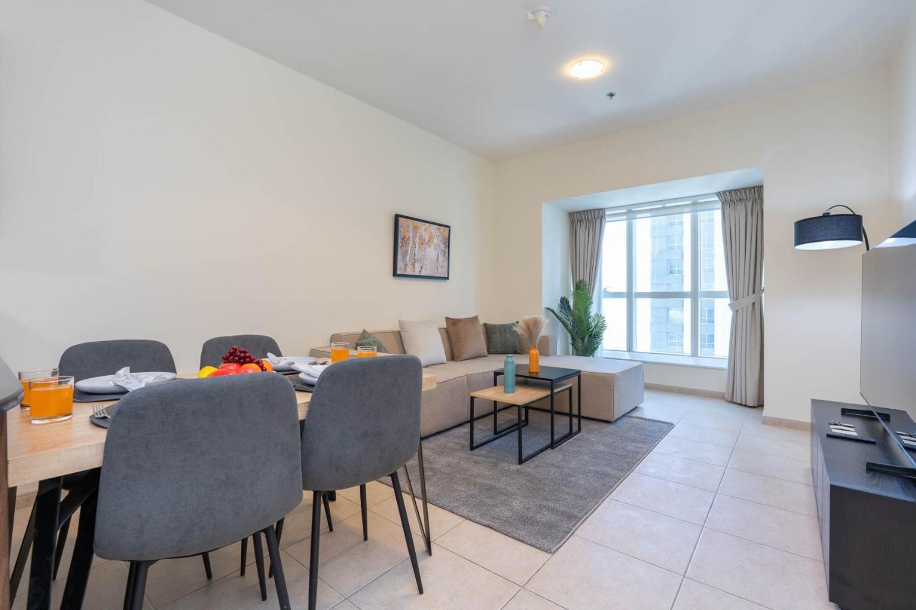 Apartment Access To Tram-high Floor-spacious Dubai